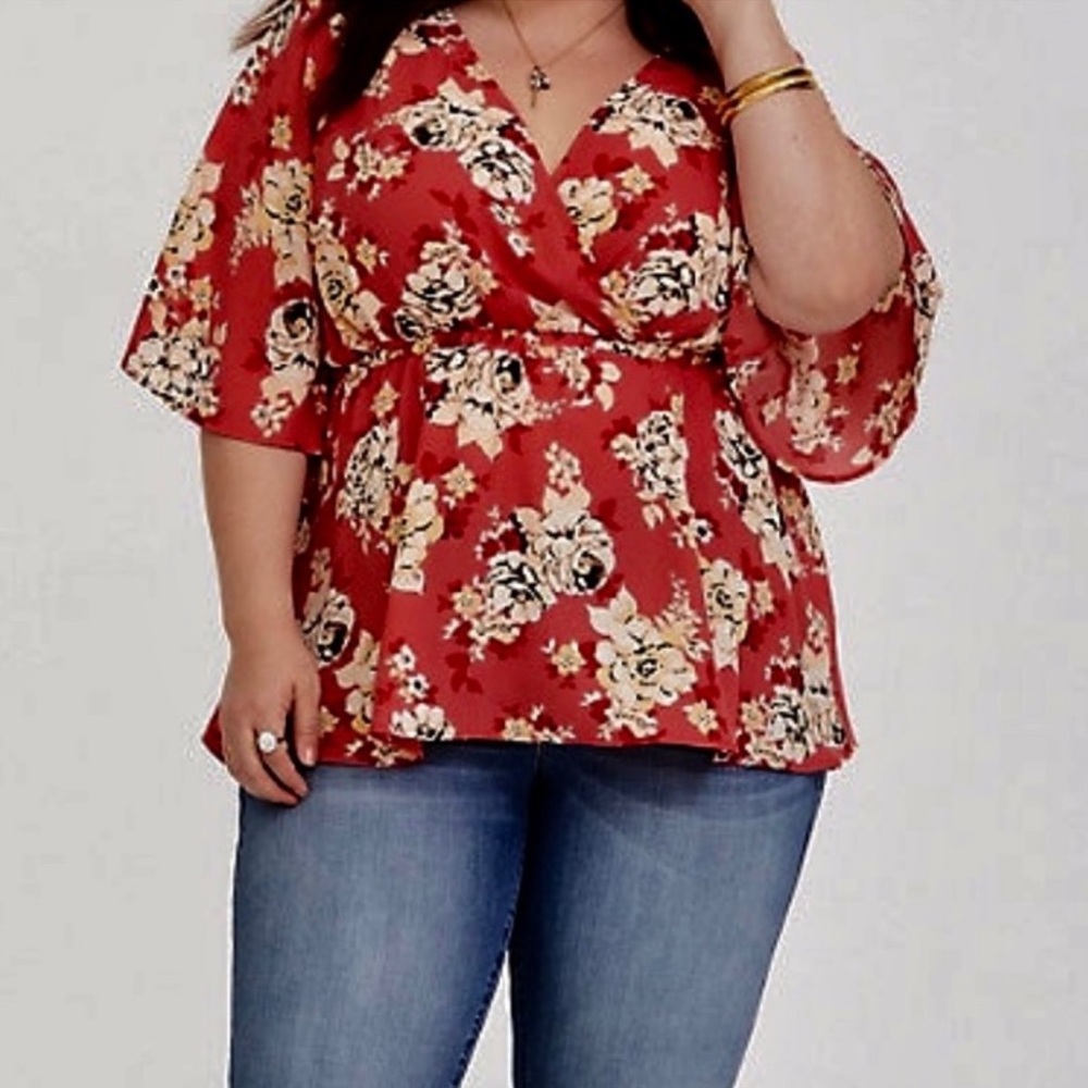 FLORAL WRAP GEORGETTE BABYDOLL BLOUSE CORAL Size 00
